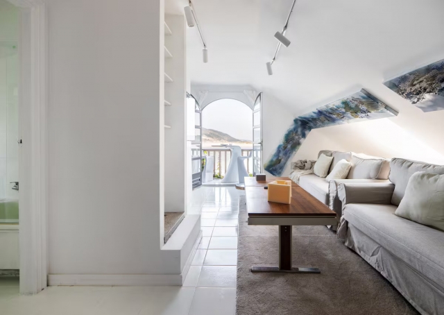 PA- Sala amplia con sillones