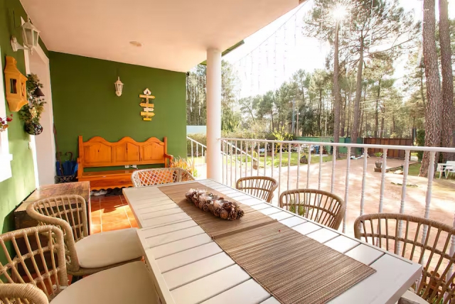 Amplio porche con vistas