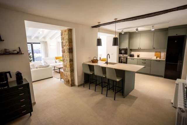 Cocina americana con barra