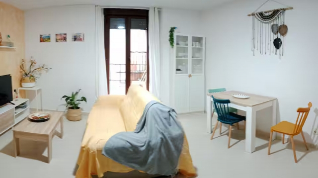 Sala amplia con sillones