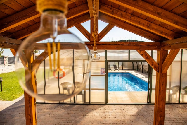 Vistas del cenador y piscina