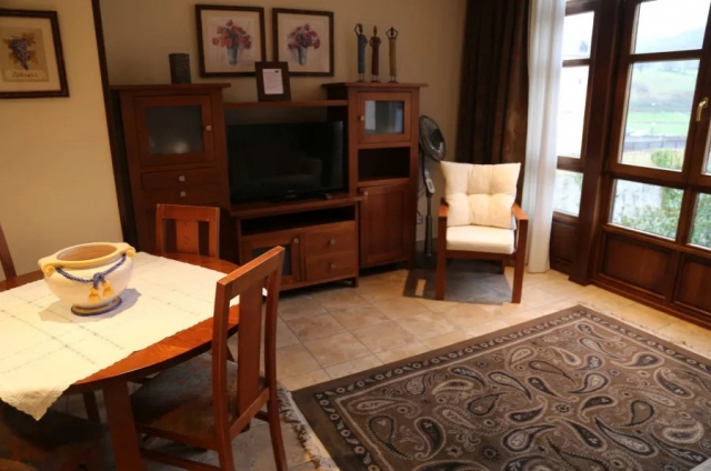 1A Sala amplia con tele