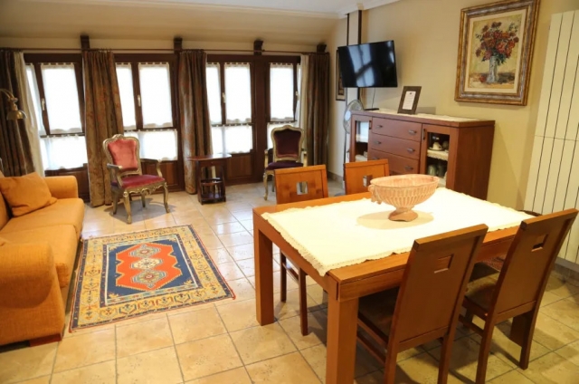 1A Sala de estar y amplia