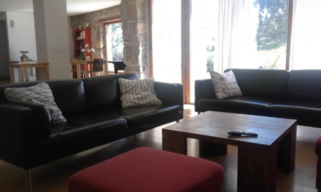 Sala de estar con sillones