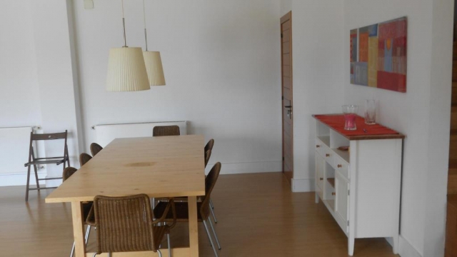 Sala de estar y mesa 