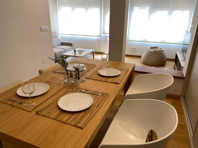 Comedor al lado de la sala