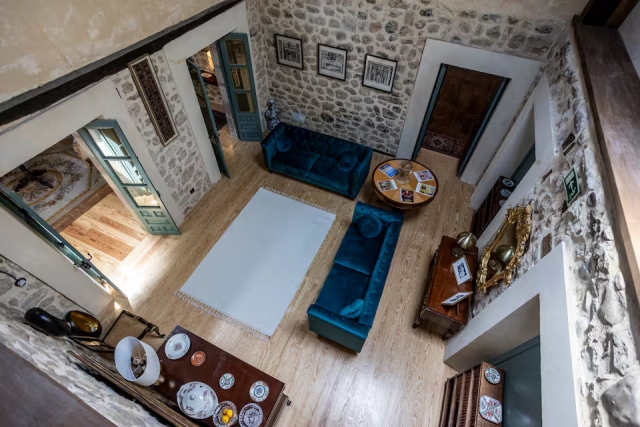 Sala de estar con sillones 
