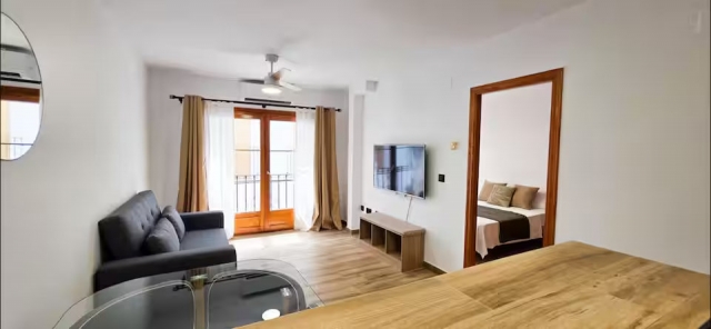 Sala amplia con vistas