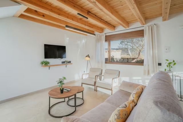 Sala amplia con vistas