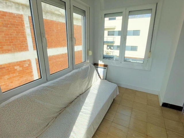 Sala de estar con sofa 