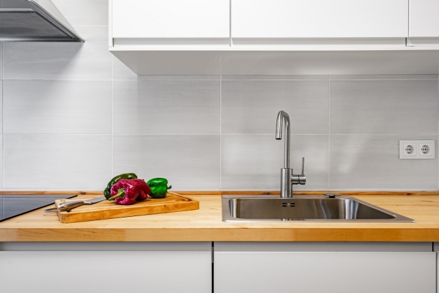 Cocina con tabla