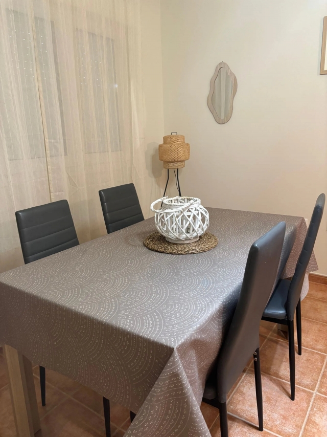 Sala de estar y mesa 