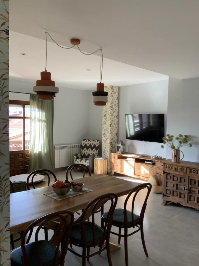 Sala amplia con vistas