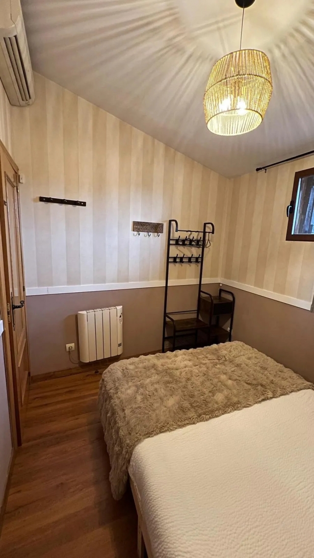 Dormitorio amplio y vistas 