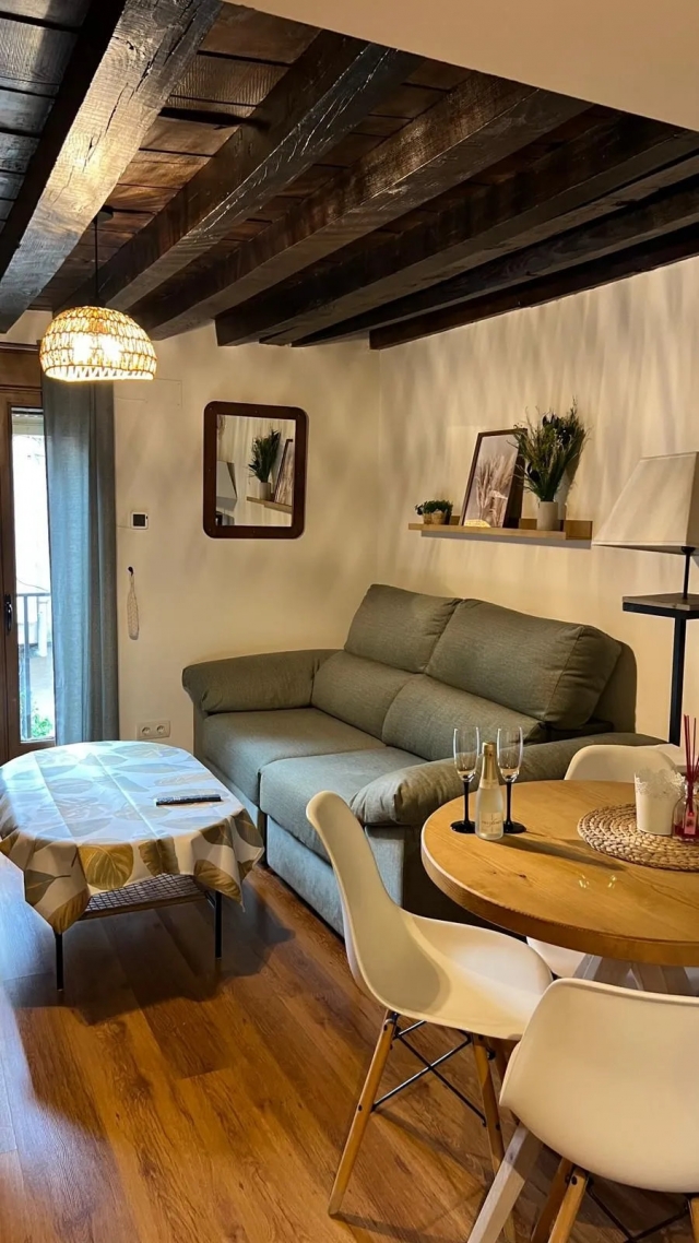 Sala de estar con sofa 