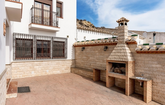 exterior con barbacoa