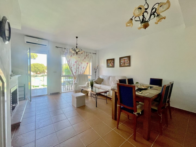Sala amplia con salida