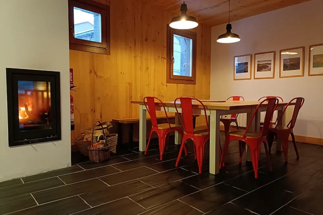 Cocina y chimenea