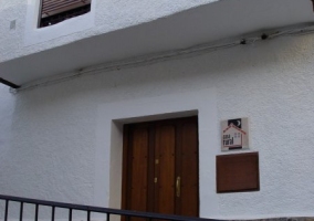 Puerta principal de la casa