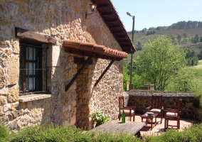 Dormitorio con dos camas de la casa rural