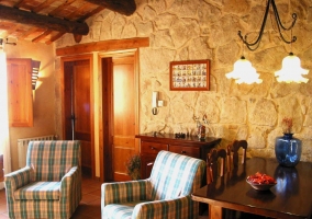 Sala de estar con butacas
