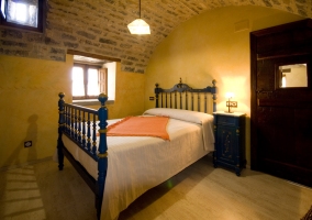 Dormitorio de matrimonio de la casa rural