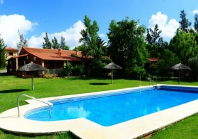 Vistas de la piscina en el exterior