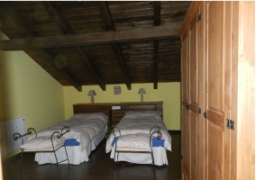 Dormitorio doble abuhardillado