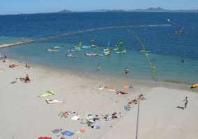 Playa junto al albergue