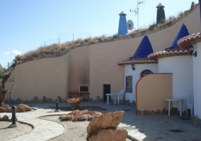 Vistas de la terraza y la zona de barbacoa