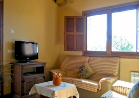 Cocina comedor con azulejos