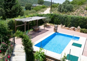 Piscina vista desde arriba