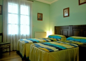Habitación con camas individuales