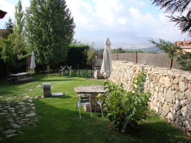 Casa Rural Brincalobitos Hoyos Del Espino Avila