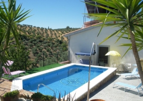 Piscina en la azotea de la casa rural