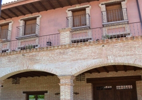 Fachada con balcones