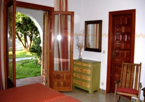 Otro punto de vista de la habitación