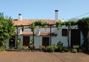 Fachada de la casona