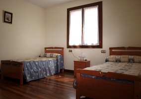 Dormitorio muy conjuntado para dos personas
