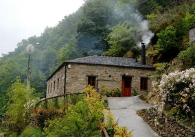 Casas Teixois- El Mazo