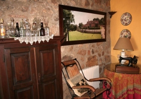 Cocina que comunica con el comedor de la casa