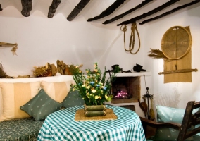 Salón comedor de la casa rural