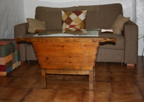 Mesa del salón y sofá