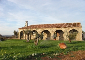 Casa rural con arcos