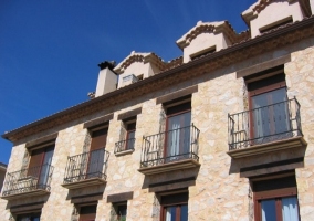 Fachada con balcones