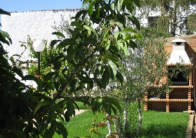 Vistas de la entrada con decoración floral