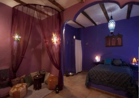 Dormitorio suite con jacuzzi El Desierto