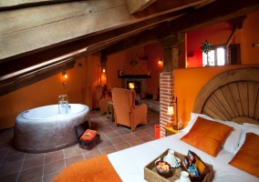 Dormitorio suite abuhardillado Sol