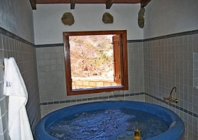 Jacuzzi en el aseo de la casa