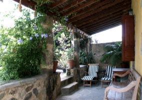 Sala de estar y mesa de comedor